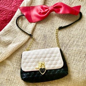 NEW Betsey Johnson Quilted Shoulder/crossbody bag